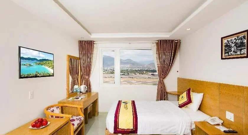 Hotel Majestic Star Nha Trang 3*,