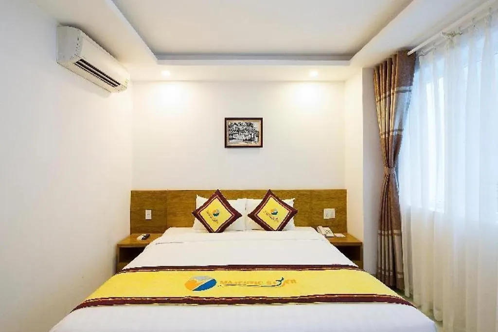 Majestic Star Hotel Nha Trang 3*,
